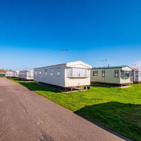 Caravan Beach Holiday Otel Saint Osyth Dış mekan fotoğraf