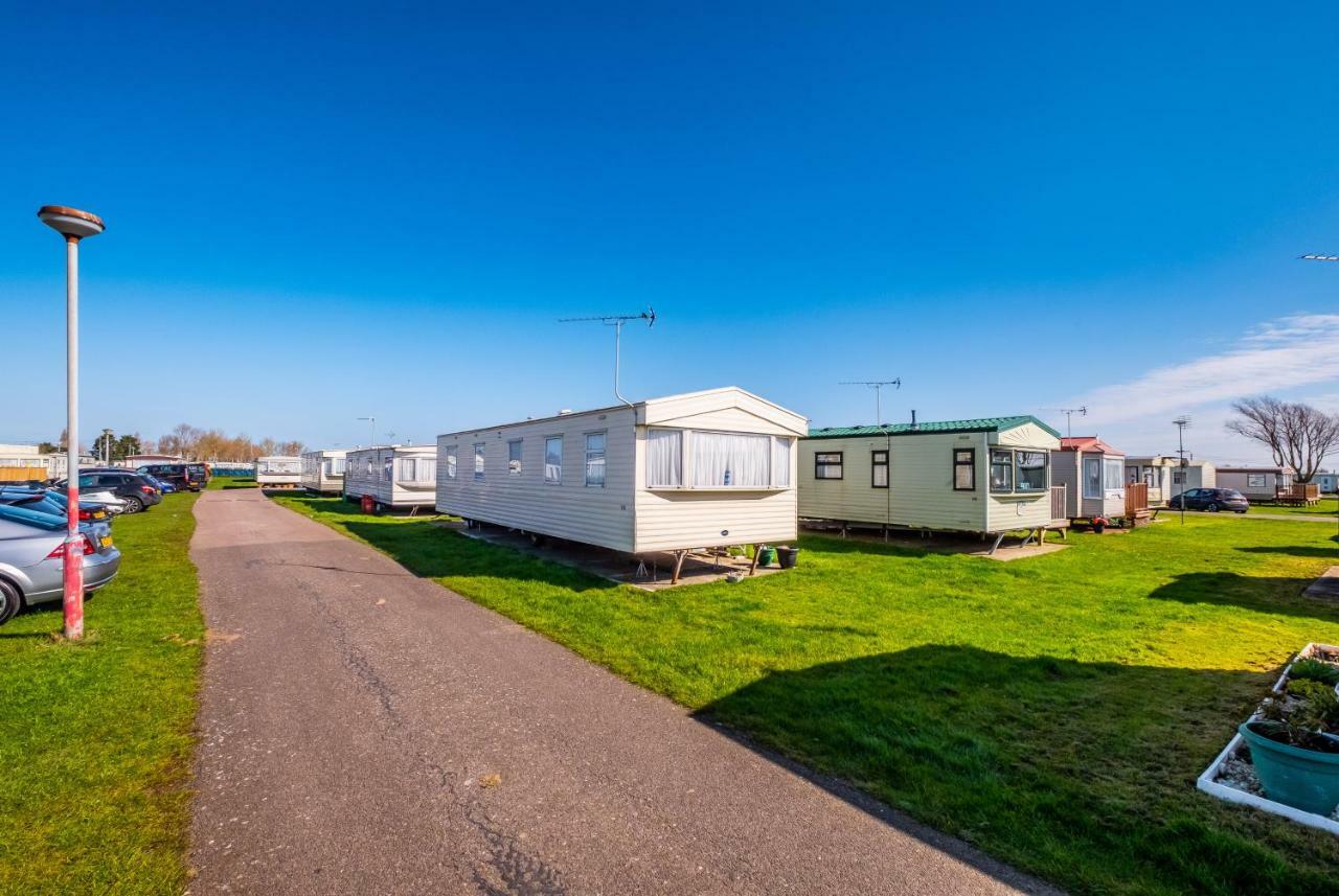 Caravan Beach Holiday Otel Saint Osyth Dış mekan fotoğraf