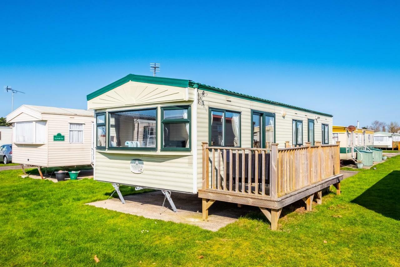 Caravan Beach Holiday Otel Saint Osyth Dış mekan fotoğraf